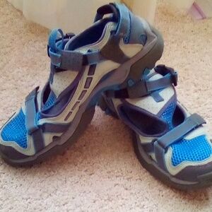 TEVA unisex hiking water shoes